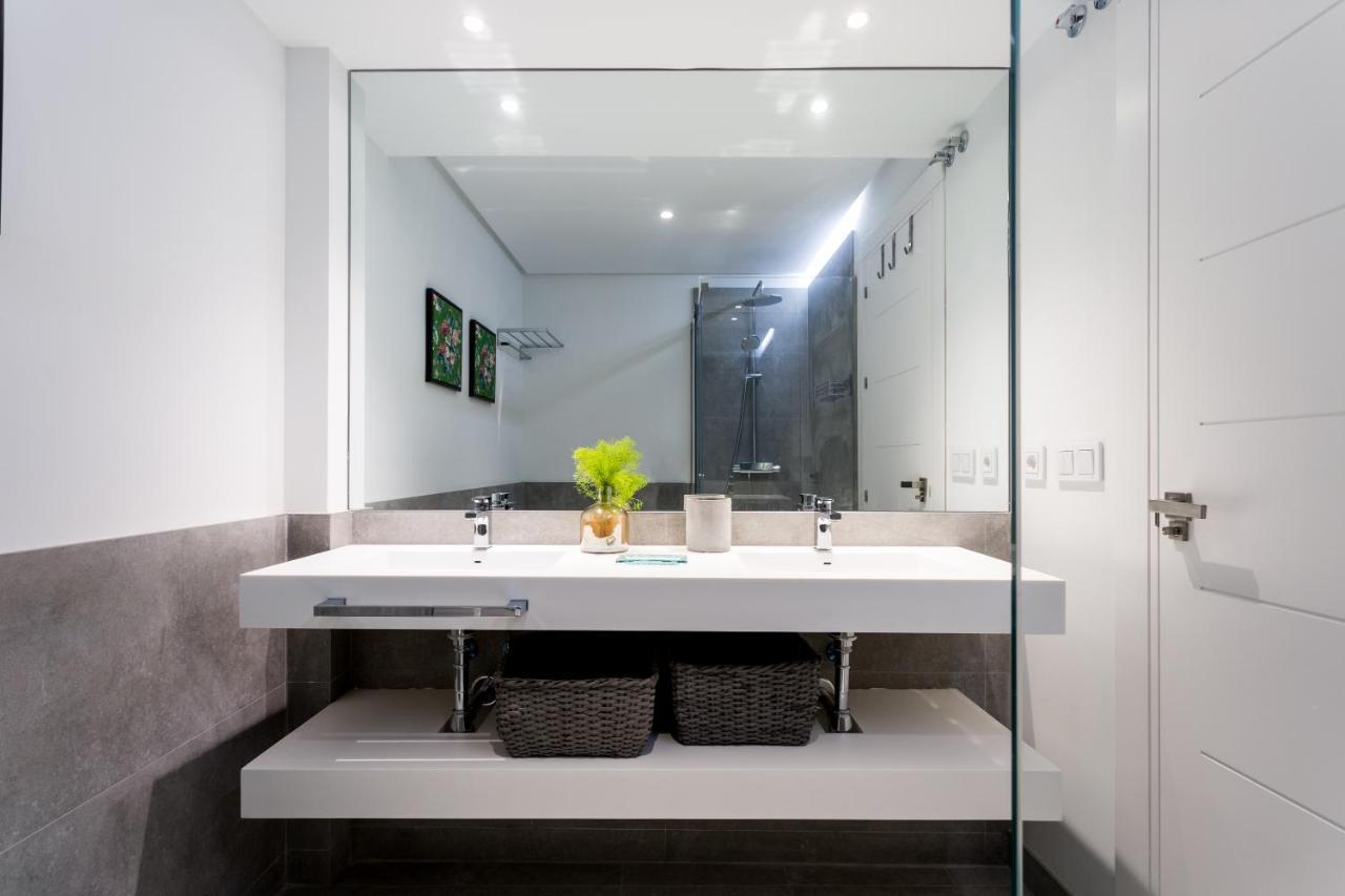 Apartamentos Rg Plaza De Espana 세비야 외부 사진