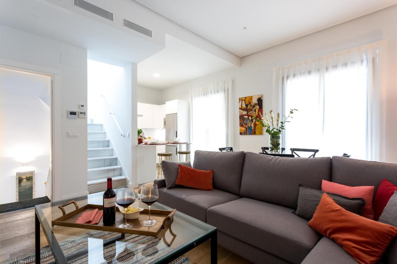 Apartamentos Rg Plaza De Espana 세비야 외부 사진